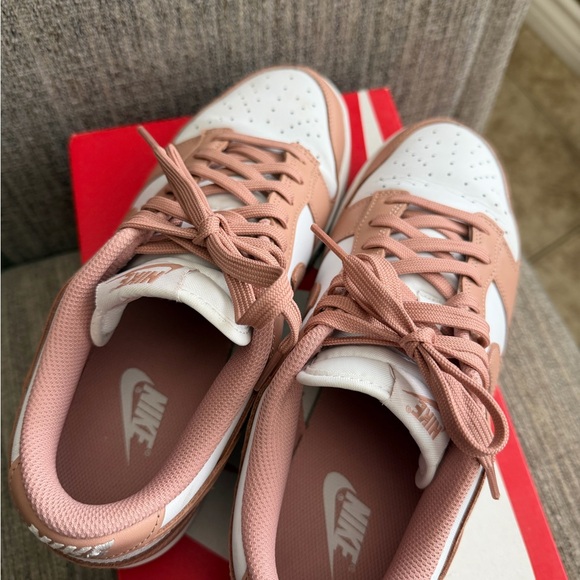 Nike Dunk Low Rose Whisper Size 10 - Picture 7 of 8